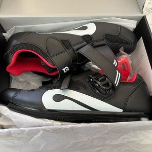 Peloton biking shoe brand new